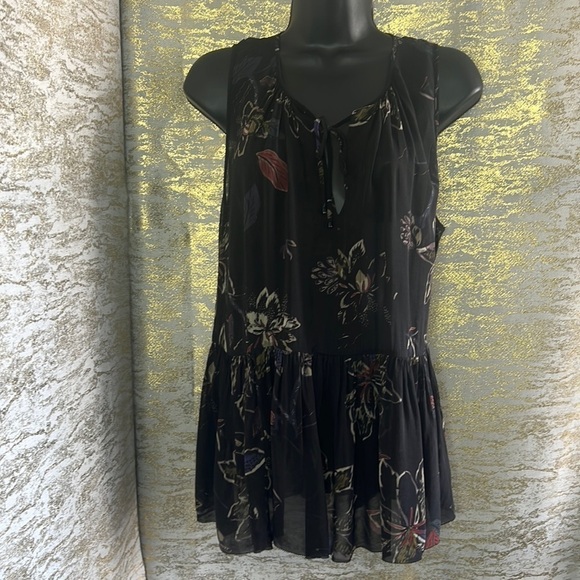Aritzia Wilfred Nantes Flowy Floral Sleeveless Blouse Size M - Picture 5 of 16